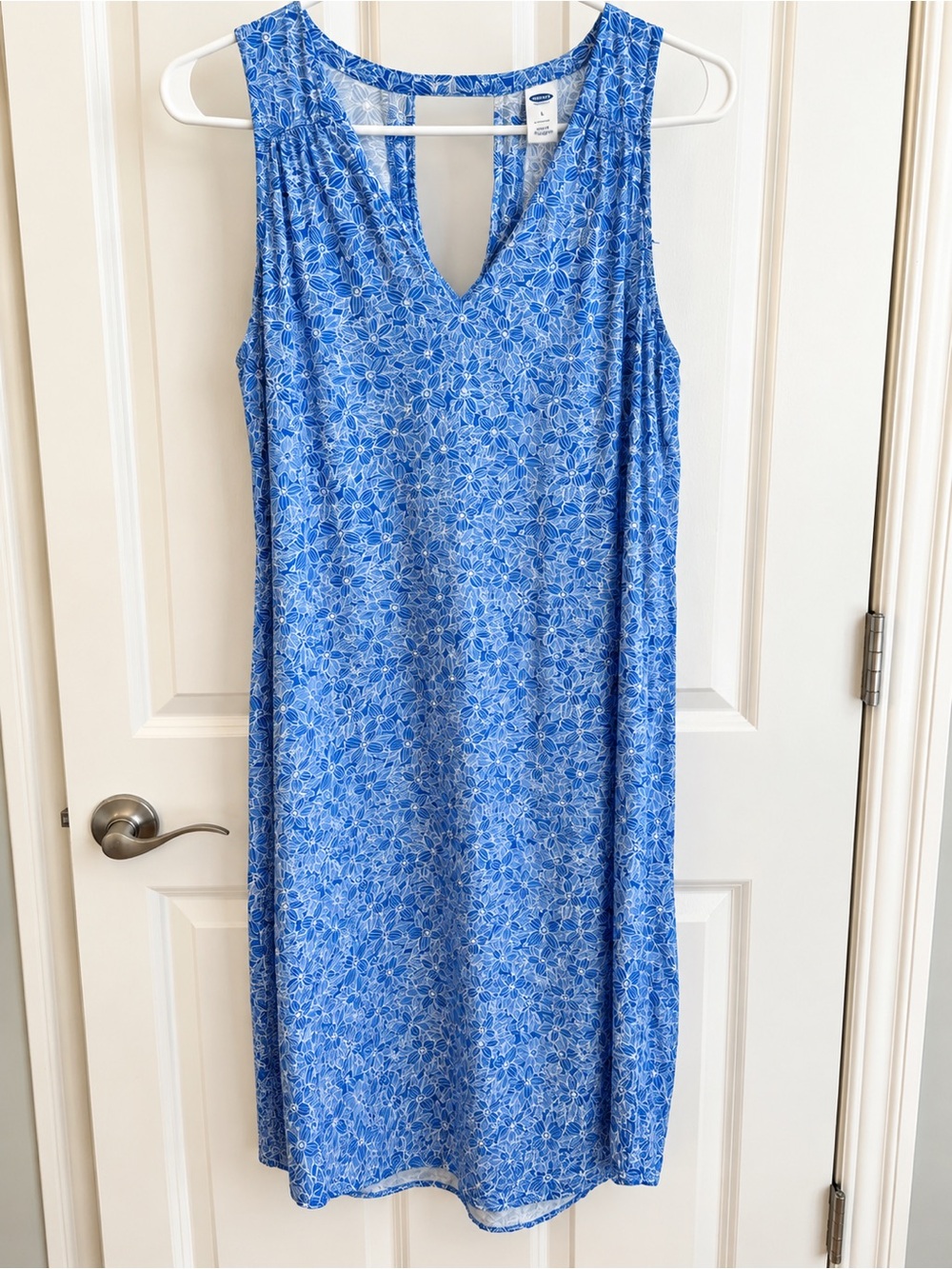 Old Navy Blue and White Floral Tank Top Size M Tall